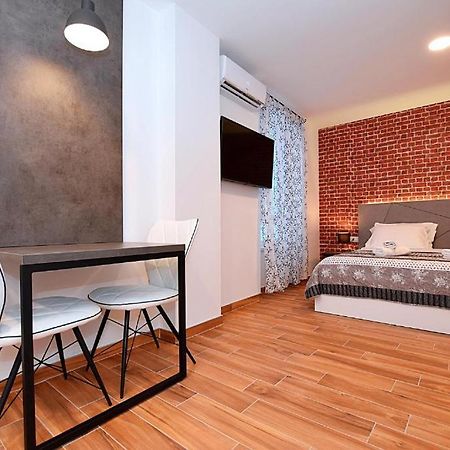 4 Corner The Center Of The Old Town Apartment Zadar Exterior foto