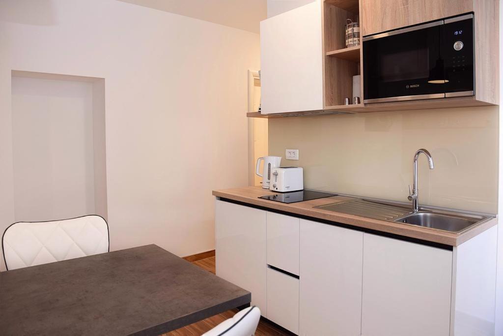 4 Corner The Center Of The Old Town Apartment Zadar Exterior foto